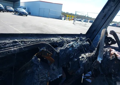 2011 Jeep Wrangler Unlimited Sport Rhd z USA, uszkodzony, nr VIN 1J4BZ3H15BL599860